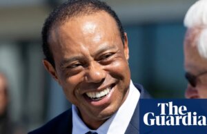Tiger Woods supostamente envolvido em acidente de capotamento na Flórida