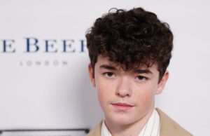 A estrela da adolescência, Owen Cooper, ganha o dobro no RTS Program Awards