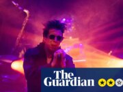 Crítica de Echo and the Bunnymen – Ian McCulloch deixa para a multidão cantar essas ótimas músicas atemporais