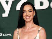 Katy Perry perde caso de marca registrada contra a designer australiana Katie Perry