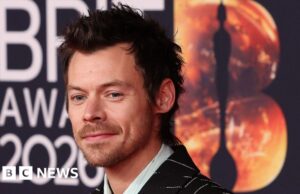 Harry Types quebra seu próprio recorde de vendas com novo álbum atingindo o primeiro lugar