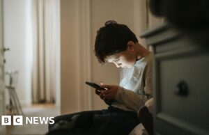 Não entre em pânico – cinco maneiras de impedir a rolagem interminável de seus filhos