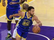 A estrela dos Warriors do Golden State, Stephen Curry, será avaliada na próxima semana