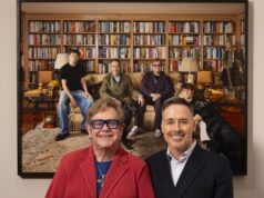 O parceiro de Sir Elton John, David Furnish, diz que o ícone da música é ‘ótimo’ e ‘continua lutando’ enquanto publica atualizações de saúde
