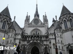 Investigador specific nega ‘mudança de lado’ no caso do editor do Mail