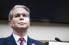 Os EUA oferecem recompensa por informações sobre os líderes iranianos enquanto eles participam de grandes comícios em todo o país (FOTOS, VÍDEOS)