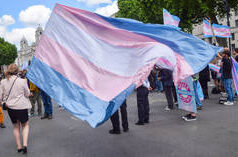 Tribunal polaco ordena reconhecimento de documentos de casamento entre pessoas do mesmo sexo na UE