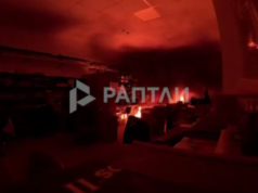 Instalação de armas ligada a Israel incendiada na UE (VÍDEO)