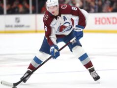 Cale Makar ressuscitou aquele que o defensor não chegou à justiça em 34 anos