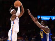 O canadense Shai Gilgeous-Alexander entre a lenda da NBA e a marca de Wilt Chamberlain datada de seis décadas