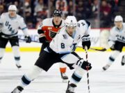 Nick Schmaltz prolonga por 8 anos