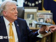 Aumento nos preços do gás nos EUA aprofunda o perigo político para Trump em relação ao Irã