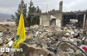 BBC visita o rescaldo do ataque israelense ao Líbano que matou uma família enquanto as FDI atacam o Hezbollah