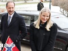 Princesa herdeira da Noruega abordará ligações com Epstein enquanto julgamento de estupro do filho termina