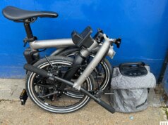 Revisão da bicicleta elétrica dobrável Brompton Electrical T-Line: potência do pedal de bolso