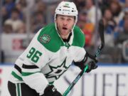 Estrelas ativam o atacante Mikko Rantanen fora da reserva lesionada