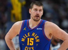 Jokic tem seu 25º triplo-duplo na temporada na vitória do Nuggets sobre o Rockets
