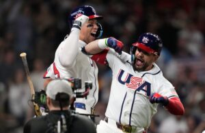 A equipe dos EUA usará camisetas de hóquei olímpicas dos EUA usadas no jogo na ultimate do WBC