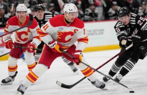 Beecher marca duas vezes, Backlund atinge a marca de 600 pontos na vitória do Flames sobre o Devils