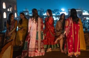 Como Mayyur Girotra, de Delhi, transformou bolsas de camelo Dunki em alta costura