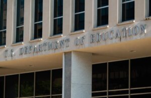 O Departamento de Educação sob Trump acaba de dar o seu “maior” passo mais próximo do fechamento