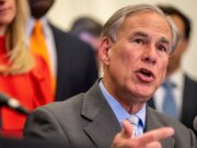 Os pais do Texas inundam o programa de escolha de escola, excedendo em muito a capacidade inicial de 90.000 alunos