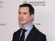 Jimmy Carr revela que come uma vez por dia porque está “muito consciente” do seu peso