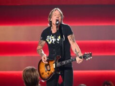 Keith City retorna aos palcos com trabalho em navio de cruzeiro após o divórcio de Nicole Kidman