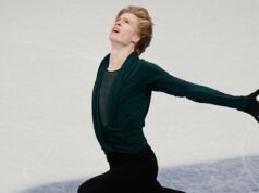 Stephen Gogolev, do Canadá, quinto após o programa curto masculino no mundial de patinação artística
