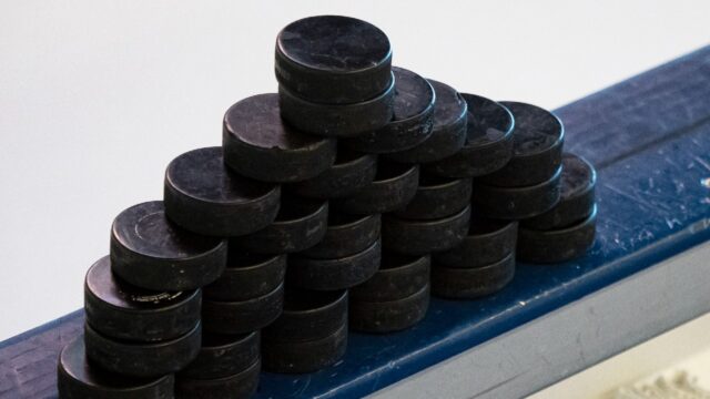 Hockey-Puck-Generic-1.jpg
