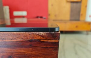 O Pixel 10a não tem colisão na câmera e é ótimo
