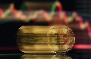 Homem do Reino Unido acusa esposa de roubar senha de Bitcoin de US$ 172 milhões por meio de câmera CCTV