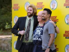 ‘Presentes do dever do júri: retiro da empresa’ quase faz a cultura corporativa parecer divertida