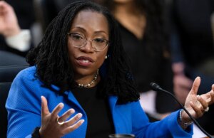 Kagan ataca o aliado liberal Jackson com uma nota de rodapé sobre a liberdade de expressão