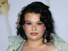 Lola Younger fala pela primeira vez no colapso do palco do pageant que a fez parar de se apresentar