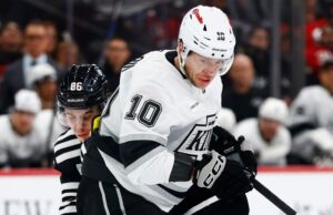 Os fãs do Rangers dão as boas-vindas a Panarin no retorno ao MSG
