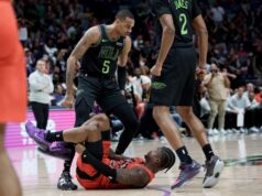 O técnico do Raptors, Rajakovic, critica a equipe pela resposta ao incidente com o Pelicans