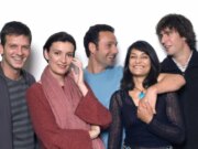 Onde estão as estrelas do clássico cult da BBC, This Life, agora 30 anos depois?