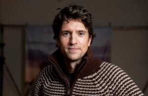 Greg James compara seu desafio ‘absurdo’ do Crimson Nostril Day ao Tour de France