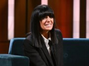 A estreia de Claudia Winkleman no chat present parece estranhamente monótona, mas ainda há esperança