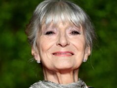 A lendária atriz de teatro e estrela de The Crown, Jane Lapotaire, morre aos 81 anos