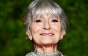 A lendária atriz de teatro e estrela de The Crown, Jane Lapotaire, morre aos 81 anos