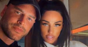 O marido de Katie Worth ‘enviou notas de voz implorando por dinheiro a uma mulher’ dias antes de propor casamento