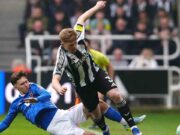 Newcastle x Sunderland interrompido após abuso discriminatório da multidão