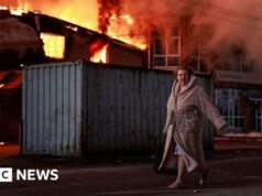 Rússia explora guerra com o Irã, diz Zelensky após novo bombardeio