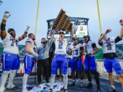 A temporada do futebol universitário começa com os Carabins e Vedette