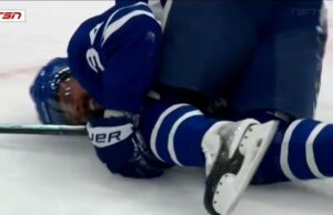 À VOIR: Um golpe genuinamente vergonhoso de Radko Gudas em Auston Matthews