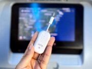 Os passageiros frequentes vão adorar este pequeno dispositivo Bluetooth e já está à venda