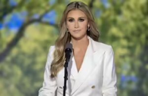 ‘Não vale a pena compartilhar a vida com’: Alina Habba se divorcia secretamente de Gregg Reuben e compra uma casa na Flórida, perto de Mar-a-Lago