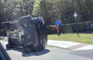 Tiger Woods acusado de DUI após acidente na Flórida, dizem as autoridades